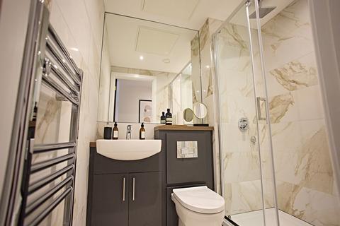 1 bedroom apartment to rent, Apt 0511, Q Three Residence, 30 Westgate LS1