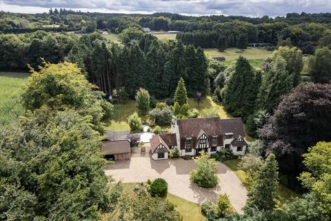 5 bedroom detached house for sale, Churt Road, Hearn, Hampshire, GU35