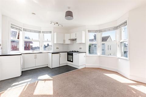 2 bedroom flat to rent, Rutland Road, Hove