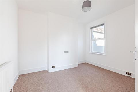 2 bedroom flat to rent, Rutland Road, Hove