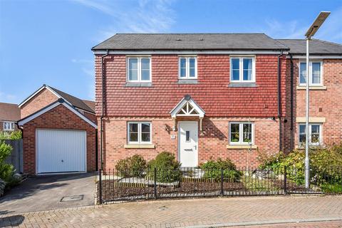 3 bedroom semi-detached house for sale, Halter Way, Andover