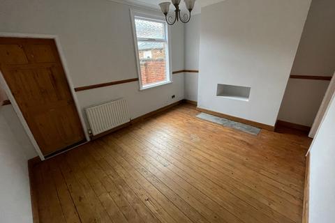 2 bedroom terraced house to rent, Salisbury Terrace, Darlington DL3