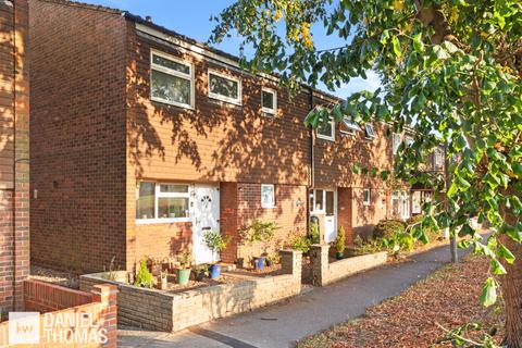 3 bedroom end of terrace house for sale, Newhall Court, Waltham Abbey, Essex