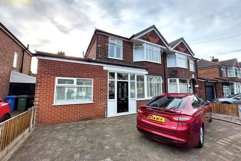 3 bedroom semi-detached house for sale, Tewkesbury Avenue, Davyhulme