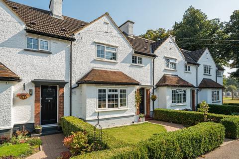 2 bedroom terraced house for sale, Derwent Road, Henlow, SG16