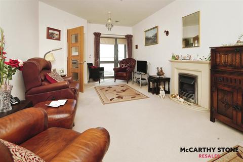 1 bedroom apartment for sale, Eversley Court, Dane Road, Seaford, East Sussex BN25 1FF