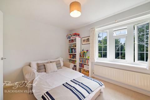 30 Kenilworth Gardens, London, SE18 3JB