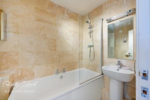 30 Kenilworth Gardens, London, SE18 3JB