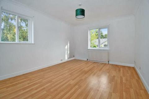 2 bedroom flat for sale, Walkers Row, Yeadon, Leeds, LS19