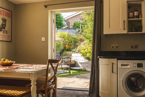 1 Crown Hill, Ashdon, Saffron Walden, CB10 2HA