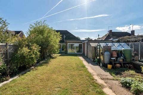 2 bedroom semi-detached bungalow for sale, Haddenham,  Buckinghamshire,  HP17