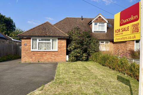 2 bedroom semi-detached bungalow for sale, Haddenham,  Buckinghamshire,  HP17