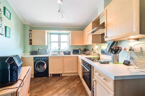 2 bedroom apartment for sale, The Crescent, Reading RG7