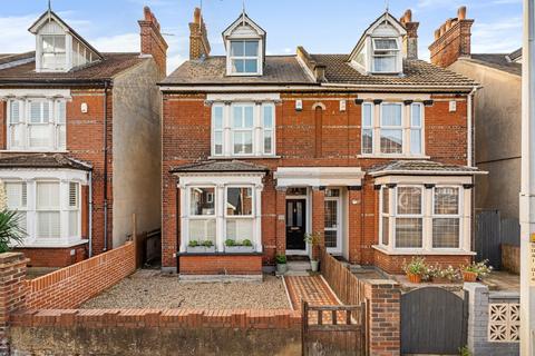 3 bedroom semi-detached house for sale, Old Road West, Gravesend DA11