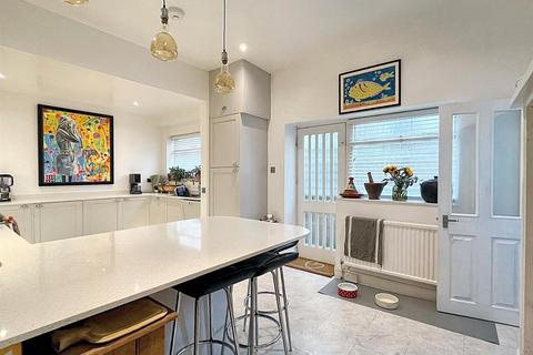 6 bedroom semi-detached house for sale, Meads Street, Eastbourne