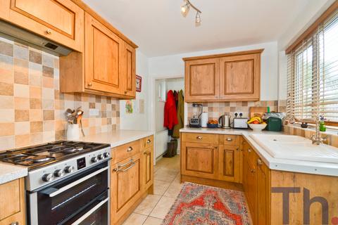 2 bedroom cottage for sale, Castle Road, Ventnor PO38