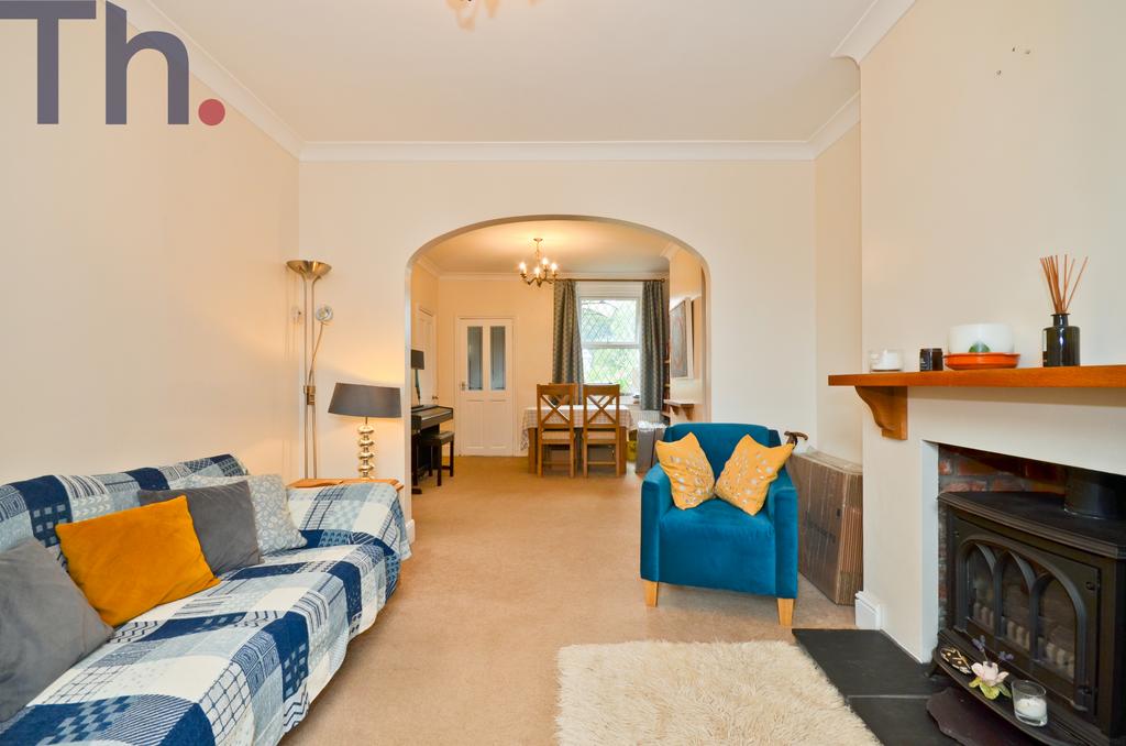 Lounge &amp; Dining Room (2).JPG
