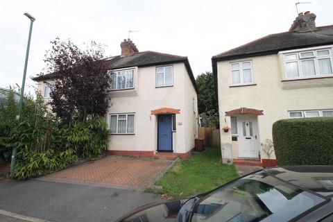 3 bedroom semi-detached house to rent, St. James Road, Carshalton