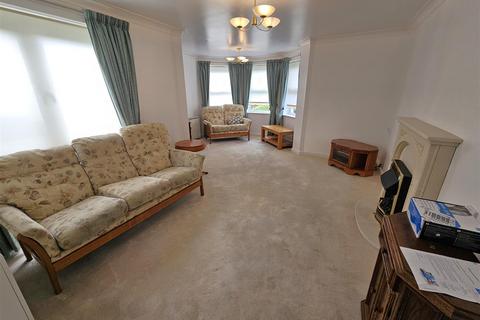 1 bedroom retirement property for sale, Windsor Way, Aldershot