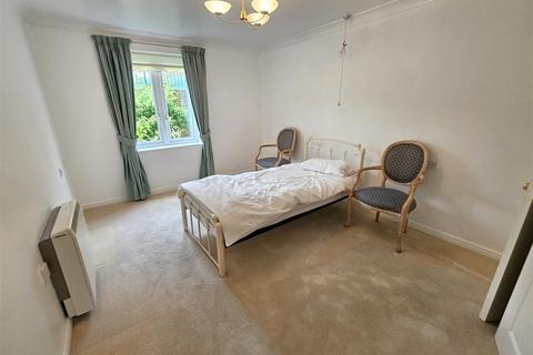 1 bedroom retirement property for sale, Windsor Way, Aldershot