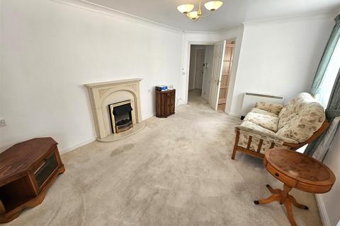 undefined, Windsor Way, Aldershot