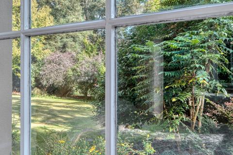 Flat 1a, Bevere House Bevere Green, Bevere, Worcester, WR3 7RG