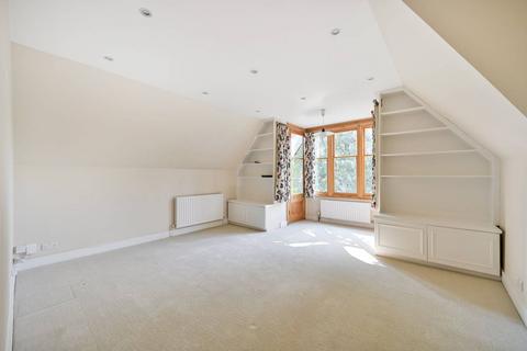 2 bedroom flat for sale, North Common Road, Ealing, London, W5