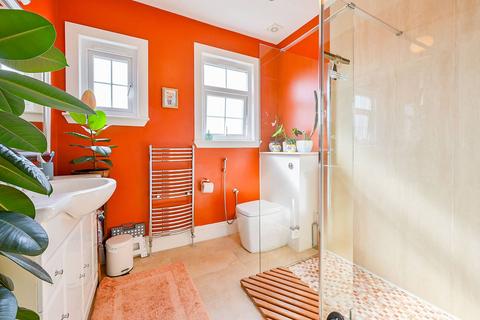 8 Cecil Road, London, W3 0DA