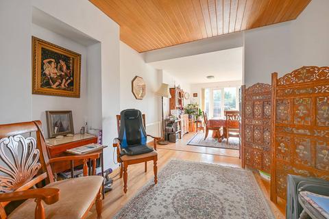 8 Cecil Road, London, W3 0DA