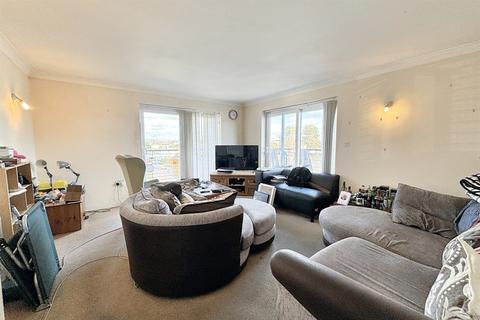 3 bedroom flat for sale, Weymouth