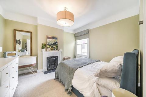 3 bedroom maisonette for sale, Radbourne Road, Balham