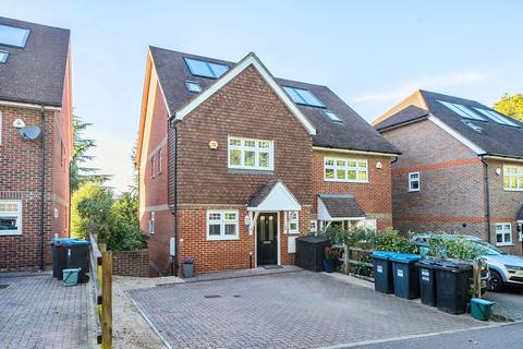 4 bedroom semi-detached house for sale, Tupwood Gardens, Caterham CR3