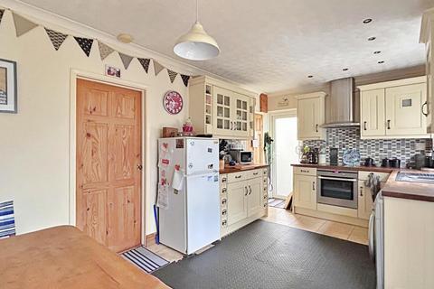 3 bedroom detached house for sale, Crundale