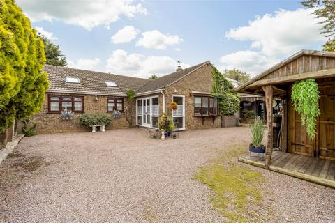 3 bedroom detached bungalow for sale, Chapel Road, Old Leake, Boston