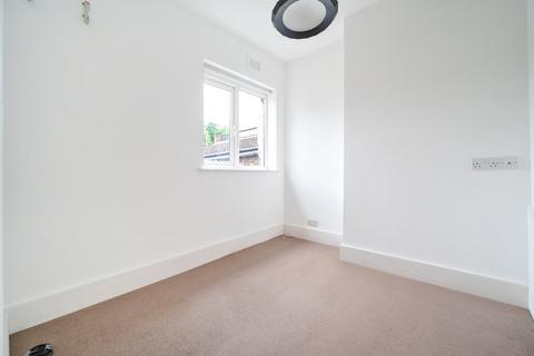 2 bedroom flat to rent, Grange Walk London Bridge SE1