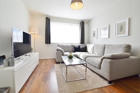 1 bedroom maisonette for sale, Sandown Road, Slough