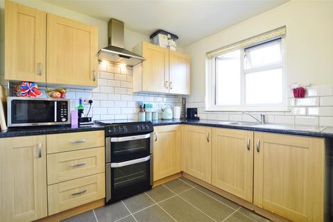 1 bedroom maisonette for sale, Sandown Road, Slough