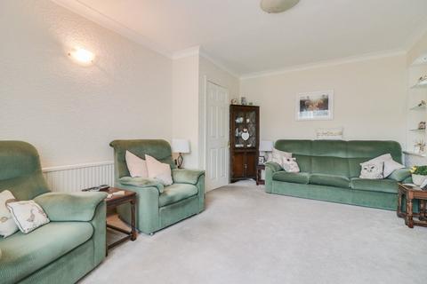 3 bedroom bungalow for sale, Cookridge Avenue,, Leeds, West Yorkshire, LS16