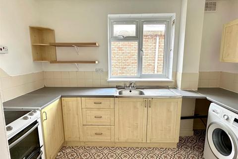 1 bedroom flat to rent, Savoy Close, Harborne, Birmingham, B32