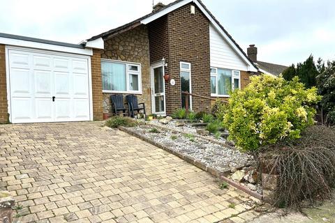 3 bedroom detached bungalow for sale, Castle Avenue, Broadstairs CT10