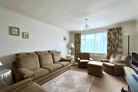 27 Castle Avenue, Broadstairs, CT10 1EG