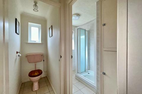 27 Castle Avenue, Broadstairs, CT10 1EG