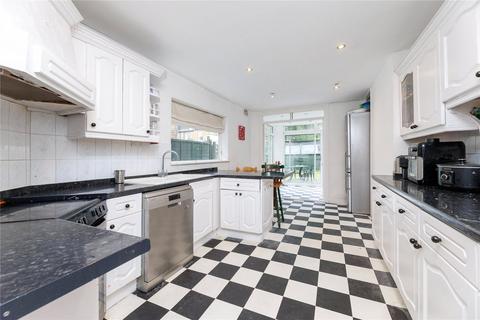 4 bedroom terraced house to rent, Clonmore Street, Wimbledon, London, SW18