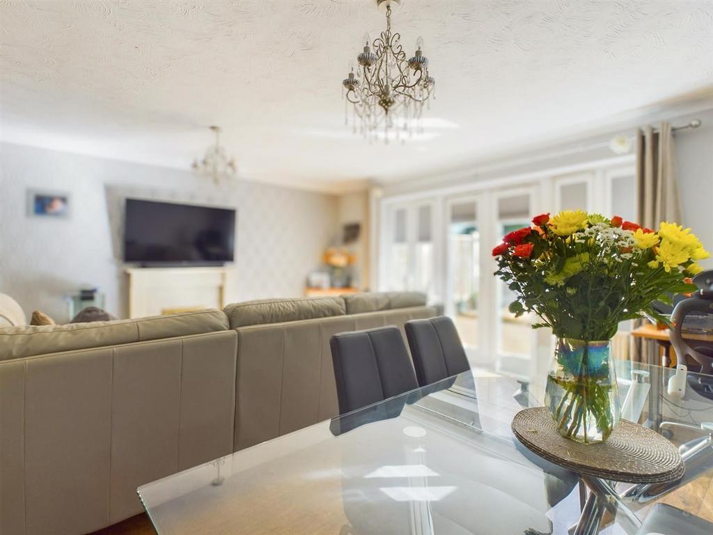 Lounge Dining Room
