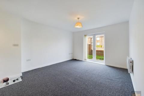 2 bedroom flat to rent, Briton Court, Kirkby