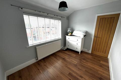 3 bedroom house to rent, Edison Road, Eccles