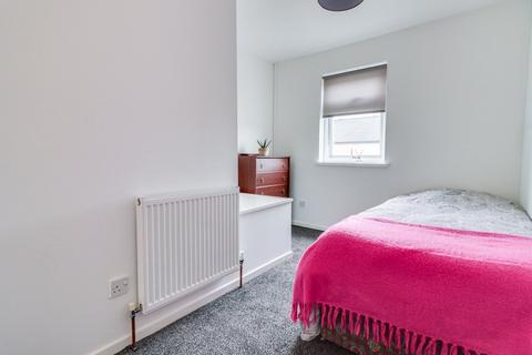 35 Addingham Gardens, Leeds, LS12 3TJ