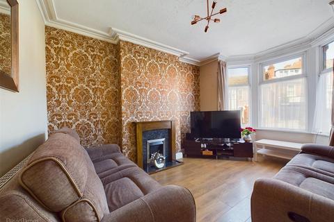 2 bedroom end of terrace house for sale, Henrietta Street, Nottingham NG6