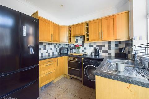 2 bedroom end of terrace house for sale, Henrietta Street, Nottingham NG6