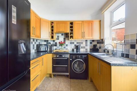 2 bedroom end of terrace house for sale, Henrietta Street, Nottingham NG6